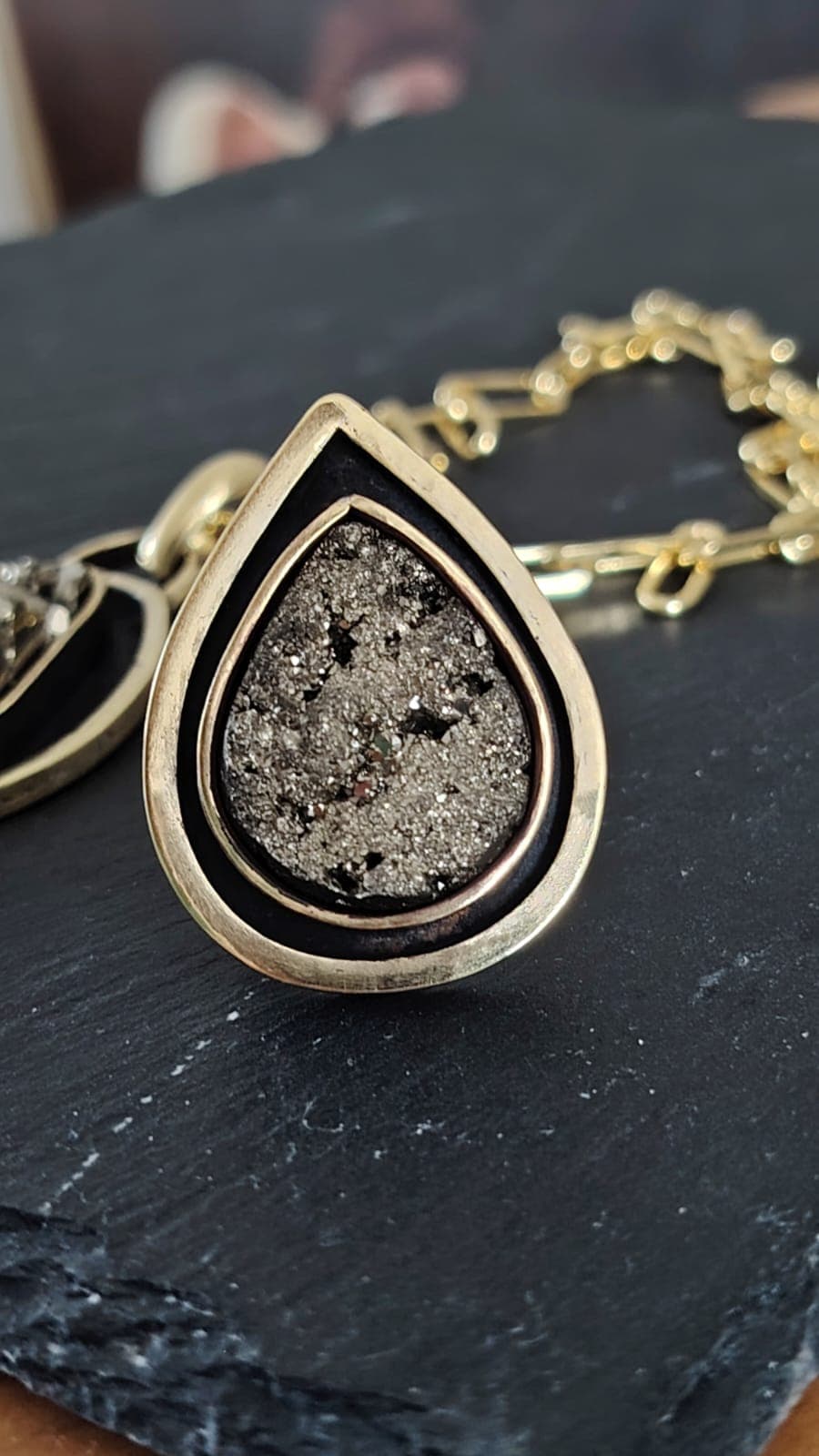 Anillo Pirita Gota vista 2