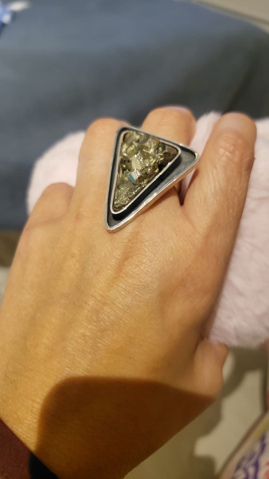 Anillo Pirita Triangular Ajustable