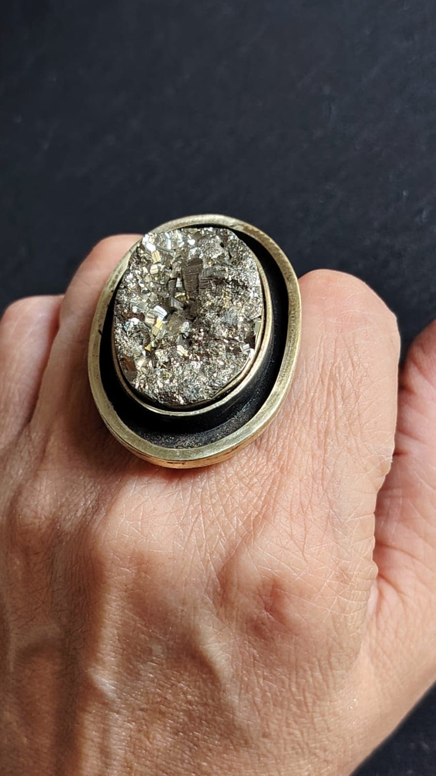 Anillo Pirita en Bronce Oval vista 2