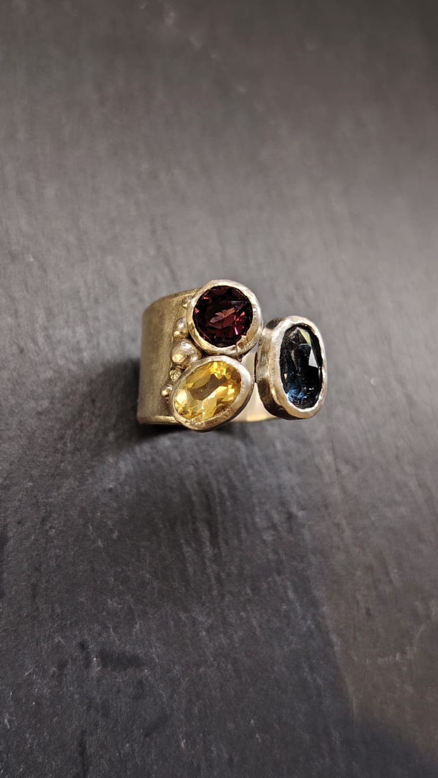 Anillo Tres Piedras Amatista, Citrino y Cianita