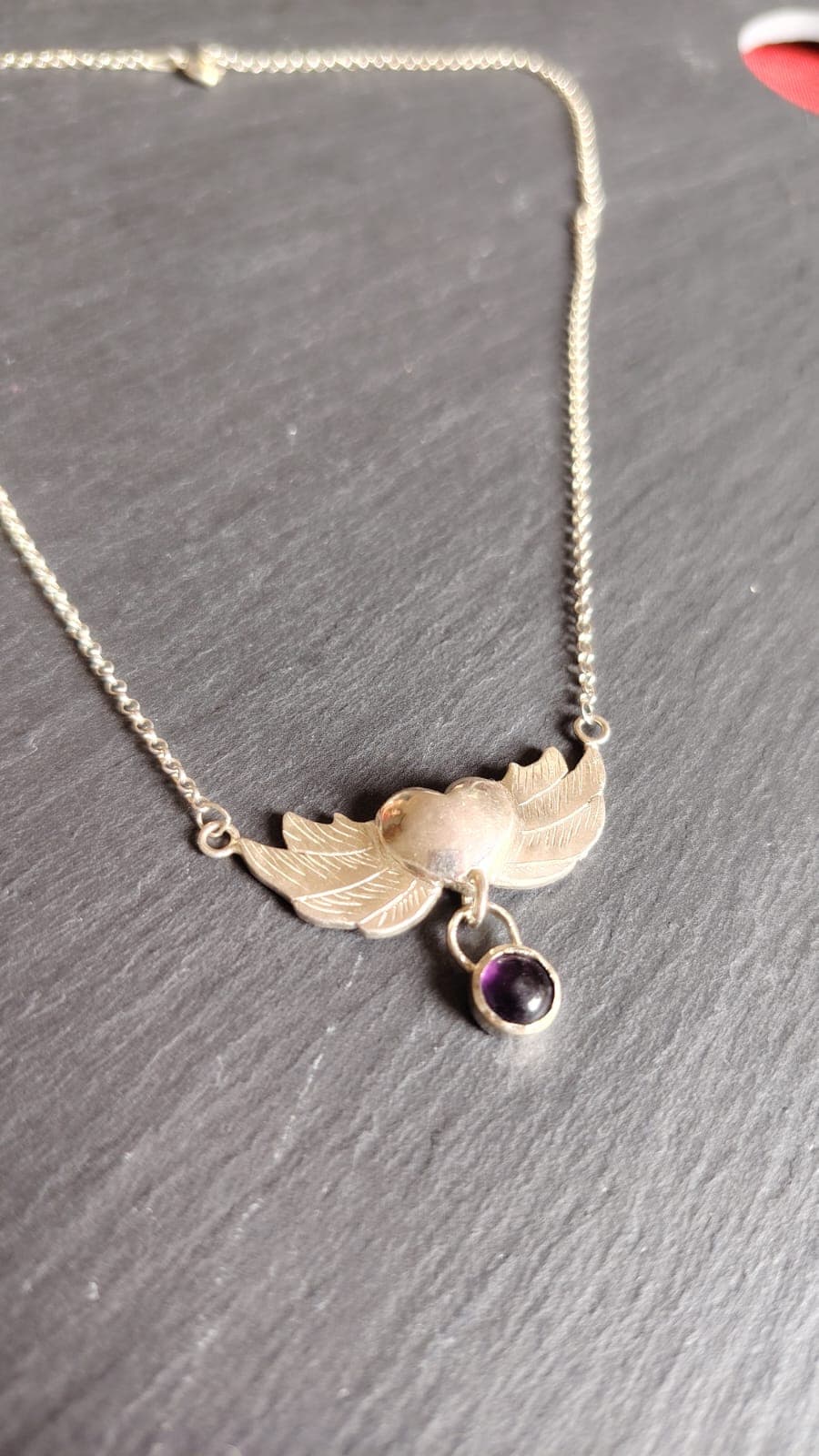 Collar Corazón Alado con Amatista