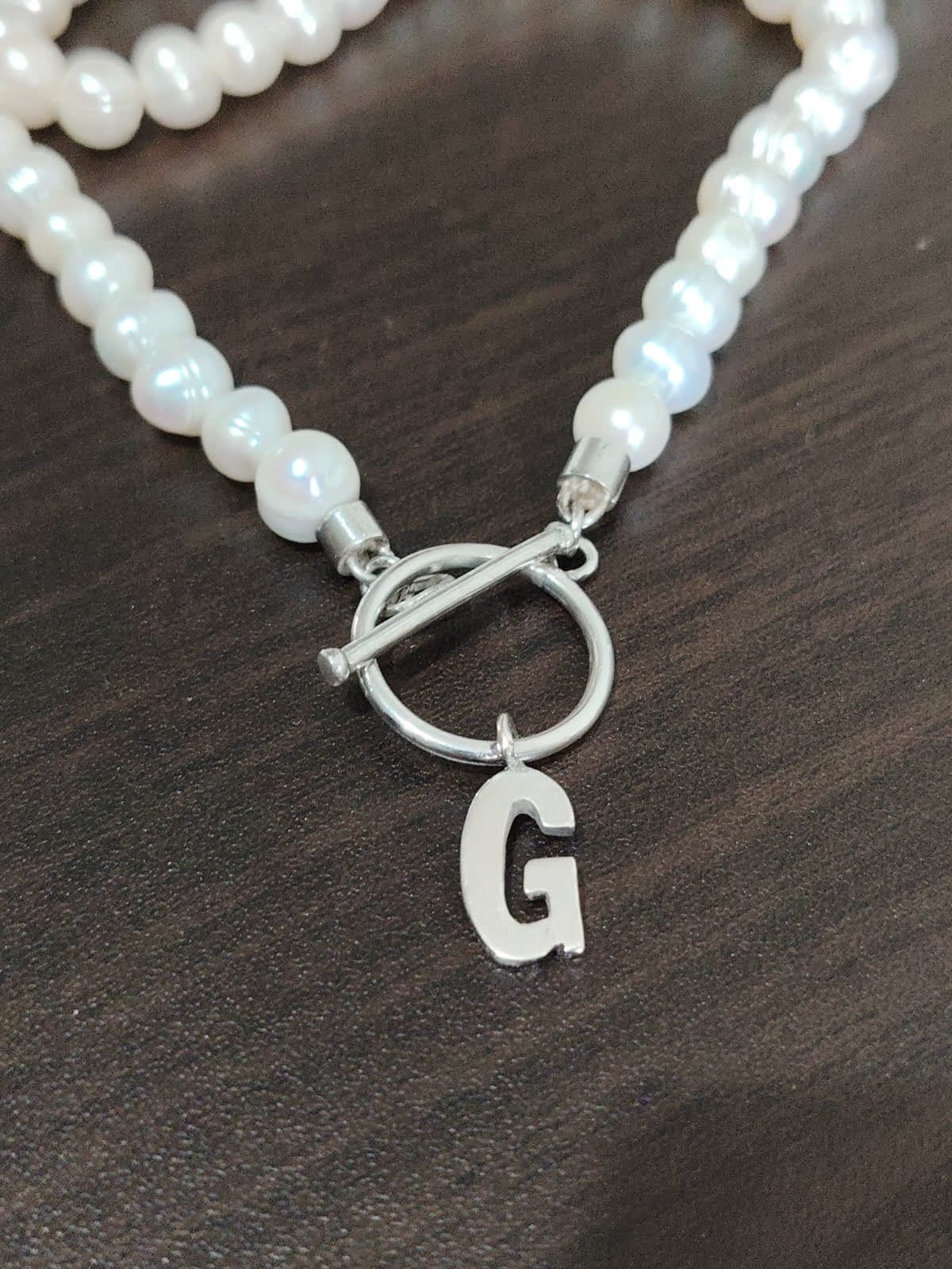 Collar Perlas Inicial G vista 2