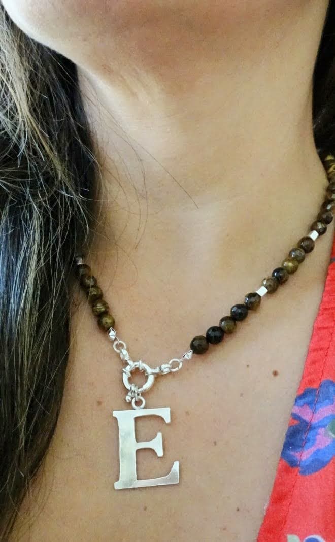 Collar Piedras Inicial vista 3