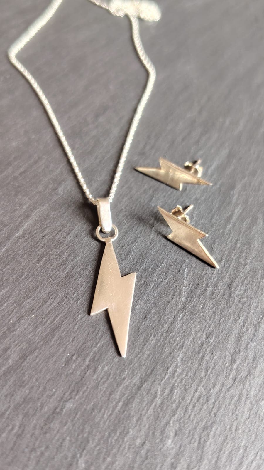 Conjunto Collar y Aros Rayo de Plata
